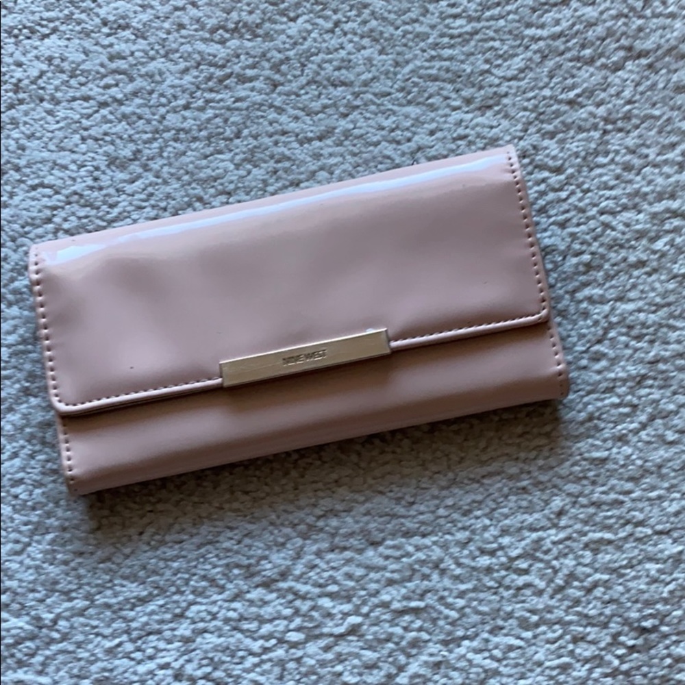 Nine West wallet